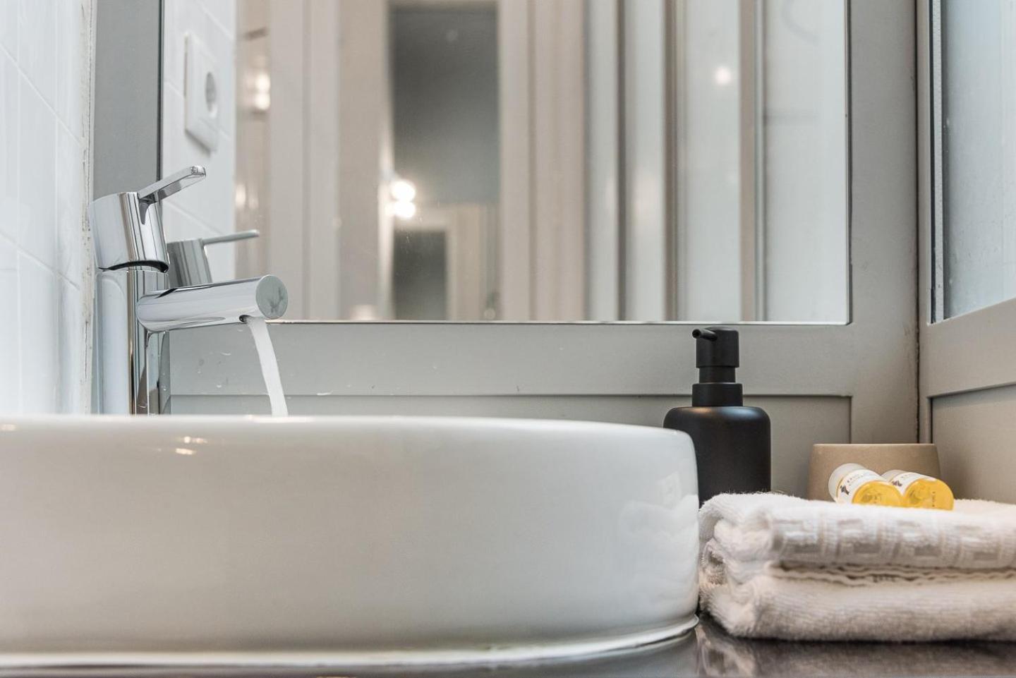 Guestready - Bourse Boutique Apartment Порто Екстериор снимка